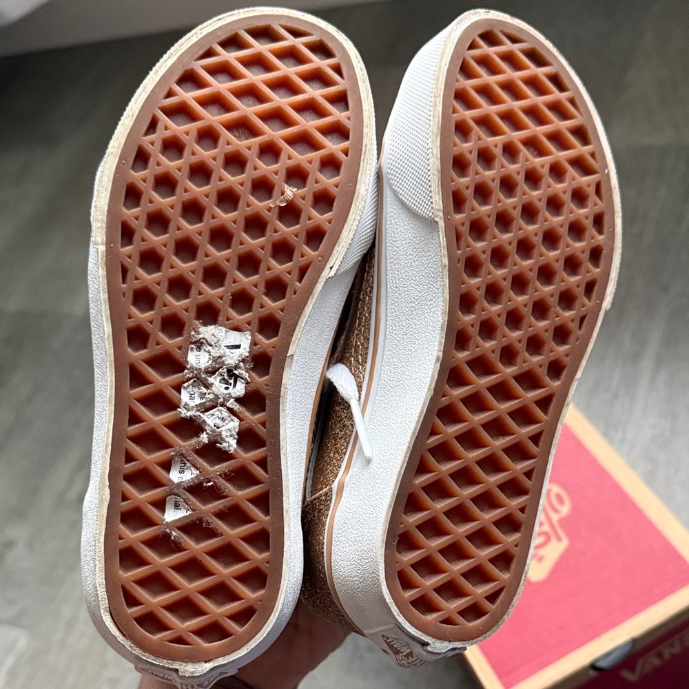 Vans Kids Sparkling Gold Sneakers - Picture 8 of 8